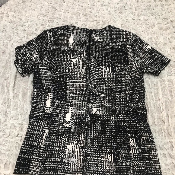 Vince Camuto Black top  crew neckline Short Sleeve Top size XS - Picture 6 of 8